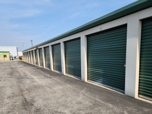 Extra Space Storage - 6215 - Channahon - Riverside Dr - Photo 4