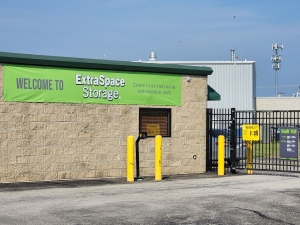 Extra Space Storage - 6215 - Channahon - Riverside Dr - Photo 6