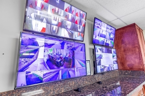 Extra Space Storage - 7981 - Upland - 11th St - Photo 8