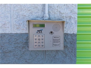 Extra Space Storage - 0231 - Moreno Valley - Box Springs Rd - Photo 2