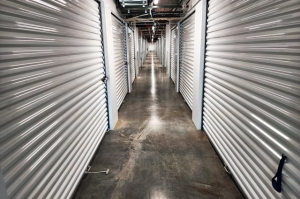 Public Storage - Kansas City - 700 Woodswether Rd - Photo 2