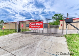 CubeSmart Self Storage TX Austin S IH-35 - Photo 3