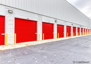 CubeSmart Self Storage - Grand Avenue - Photo 10