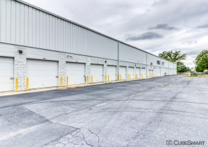CubeSmart Self Storage - Grand Avenue - Gurnee IL - Photo 8
