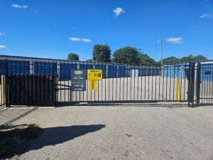 Extra Space Storage - 2102 - Martinsville - Industrial Dr - Photo 4