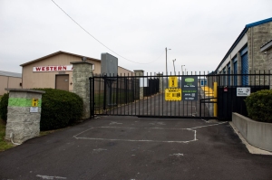 Extra Space Storage - 2101 - Salem - Webb St - Photo 3