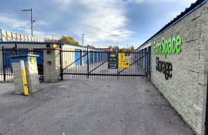 Extra Space Storage - 2116 - Brazil - Murphy Ave - Photo 6