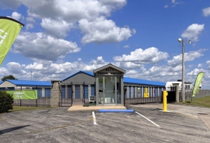 Extra Space Storage - 2176 - Edinburgh - Hwy 31