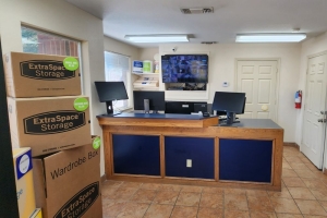 Extra Space Storage - 3230 - Fort Worth - Granbury Rd - Photo 3