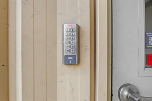 Extra Space Storage - 7610 - Cleveland - 3005 Chester Ave - Photo 2