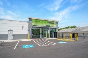 Extra Space Storage - 7479 - Morrisville - 957 Lincoln Hwy