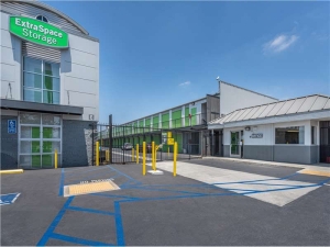 Extra Space Storage - 0392 - Gardena - East Alondra Blvd - Photo 5