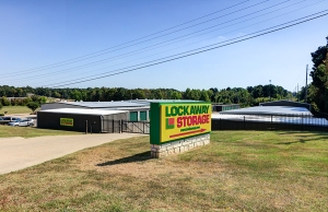 Lockaway Storage - Forest Lake
