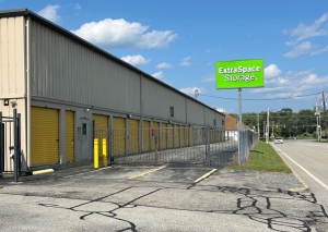 Extra Space Storage - 3145 - West Warwick - James P Murphy Ind Hwy - Photo 1