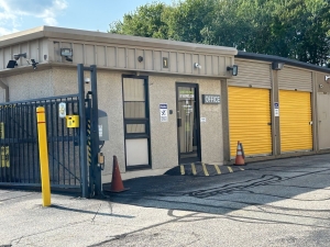 Extra Space Storage - 3145 - West Warwick - James P Murphy Ind Hwy - Photo 6