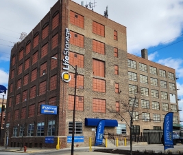 Extra Space Storage - 3328 - Chicago - 345 N Western Ave