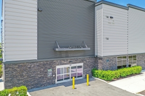 Extra Space Storage - 7428 - Cape Coral - Chiquita Blvd - Photo 5