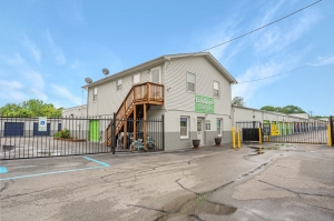 Extra Space Storage - 7669 - Williamsburg - Mooretown Road