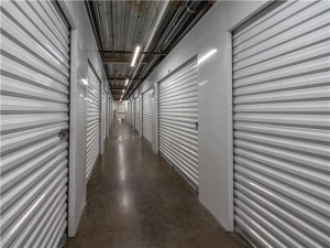 Extra Space Storage - 8925 - Jacksonville - Myrtle - Photo 5