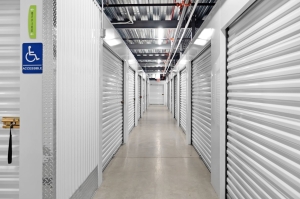 Extra Space Storage - 2034 - Bartlett - Benchmark Ln - Photo 5