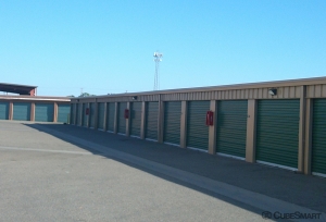 CubeSmart Self Storage CA Fresno S Cherry Ave - Photo 4