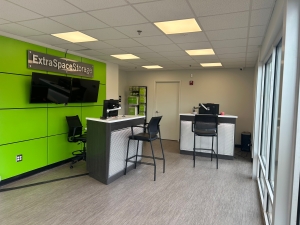 Extra Space Storage - 6178 - Lynchburg - Border St - Photo 5