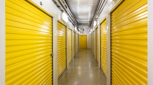 Devon Self Storage - 9214 - 2860 EVANGELINE - Photo 4