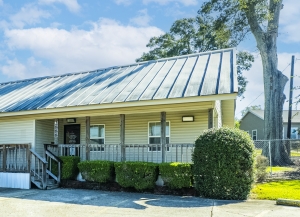 Devon Self Storage - 9215 - 2888 EVANGELINE - Photo 2