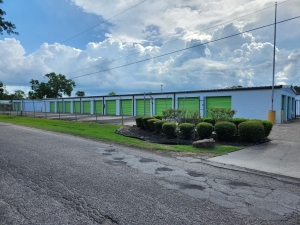 Extra Space Storage - 6437 - Alvin - South Durant St - Photo 4