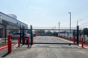 Public Storage - Covina - 1330 Cypress St - Photo 3