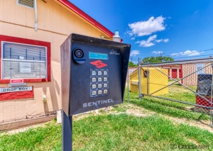 CubeSmart Self Storage - Marbach Road - Photo 5