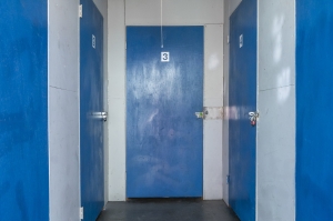 Devon Self Storage - 9249 - KAUFFMAN AVE - Photo 5