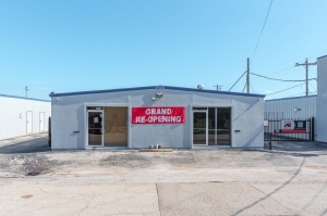 Storage Depot - 9021 Ruland Rd - Photo 6
