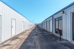 Storage Depot - 9021 Ruland Rd - Photo 10