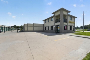 StorageMart - Redick Ave