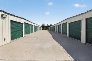 StorageMart - Redick Ave