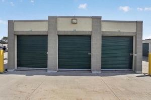 StorageMart - Redick Ave