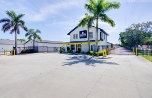 Storage King USA - 178 - Ft. Myers, FL - 17625 S Tamiami Tr. - Photo 12