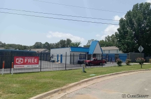 CubeSmart Self Storage AR Cabot W Elm St - Photo 3