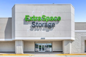 Extra Space Storage - 6547 - Chicago Heights - W 14th St