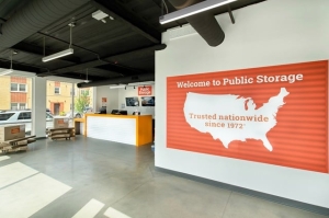 Public Storage - Chicago - 5251 N Kedzie Ave - Photo 3