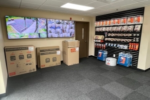 Public Storage - Louisville - 3106 Chenoweth Run - Photo 3