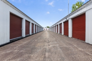 StorageMart - I-10 and Shattuck - Photo 3