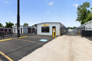 StorageMart - I-10 and Shattuck - Photo 5