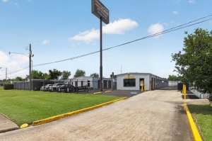 StorageMart - I-10 and Shattuck