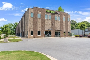 Extra Space Storage - 6570 - Wendell - Charthouse Dr