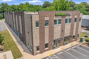 Extra Space Storage - 6570 - Wendell - Charthouse Dr - Photo 7