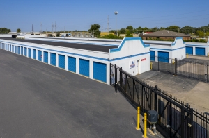 Devon Self Storage - 9292 - Troy - Photo 7