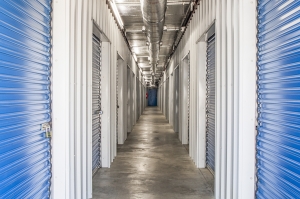Devon Self Storage - 9297 - Winchester - Photo 7