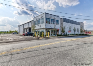 CubeSmart Self Storage MA Worcester Barber Ave - Photo 1